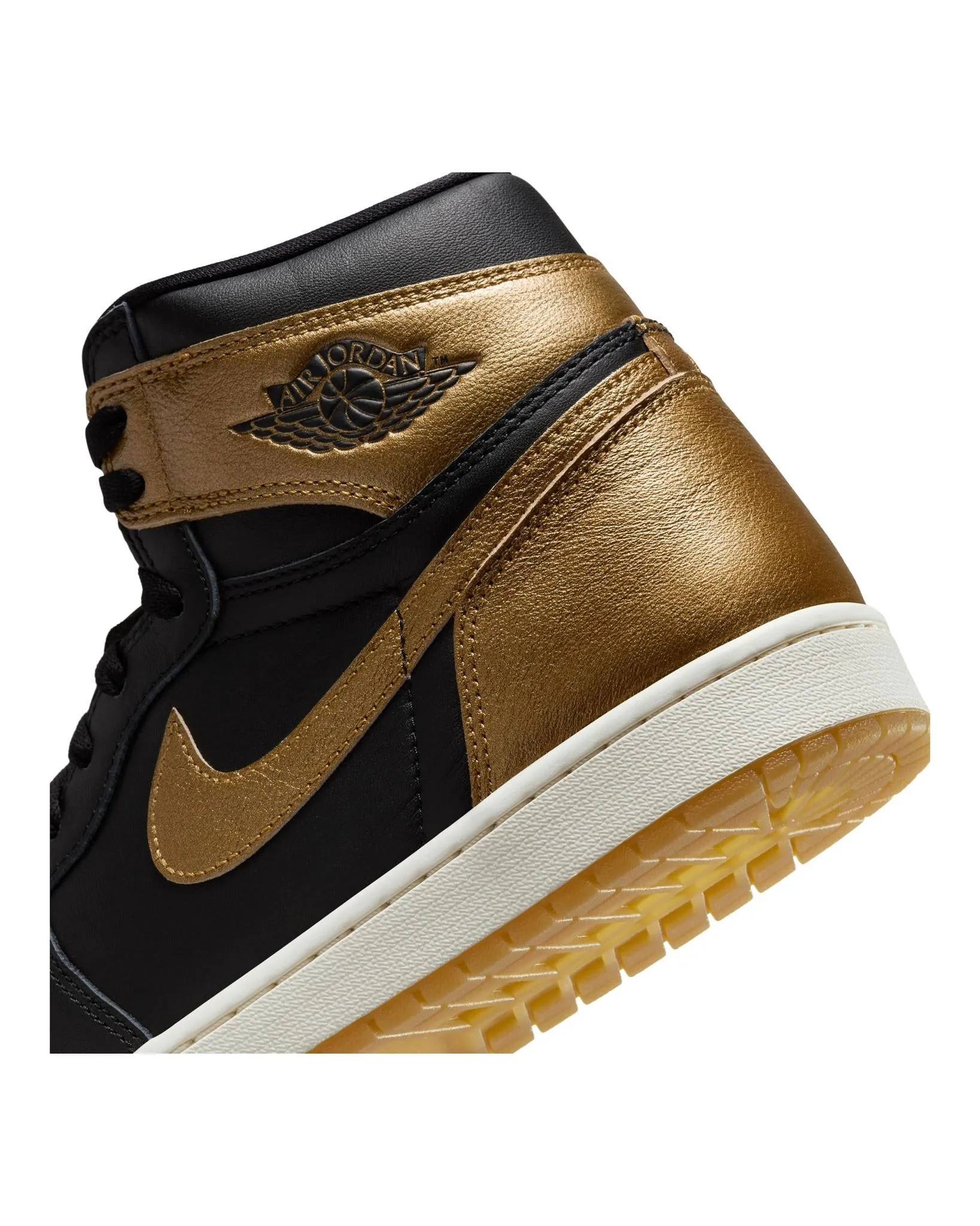 Air Jordan 1 Retro High Metallic Gold