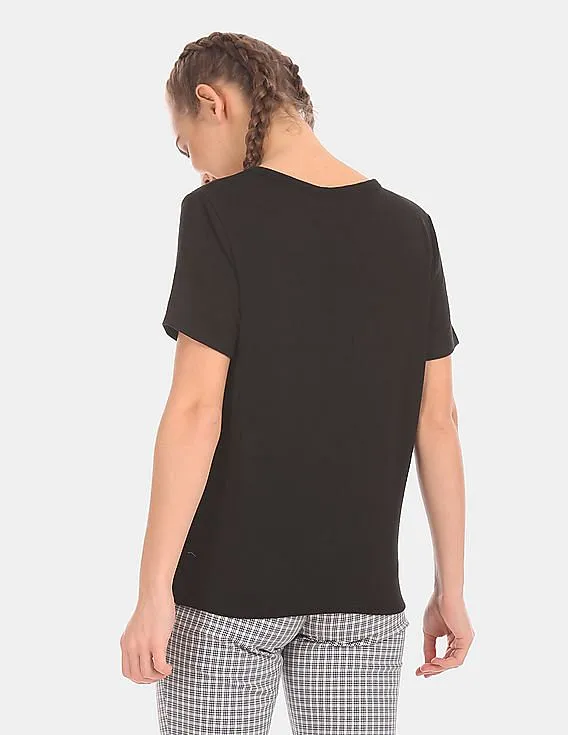 GAP Women Black Crew Neck Softspun Twist Front Stretch T-Shirt