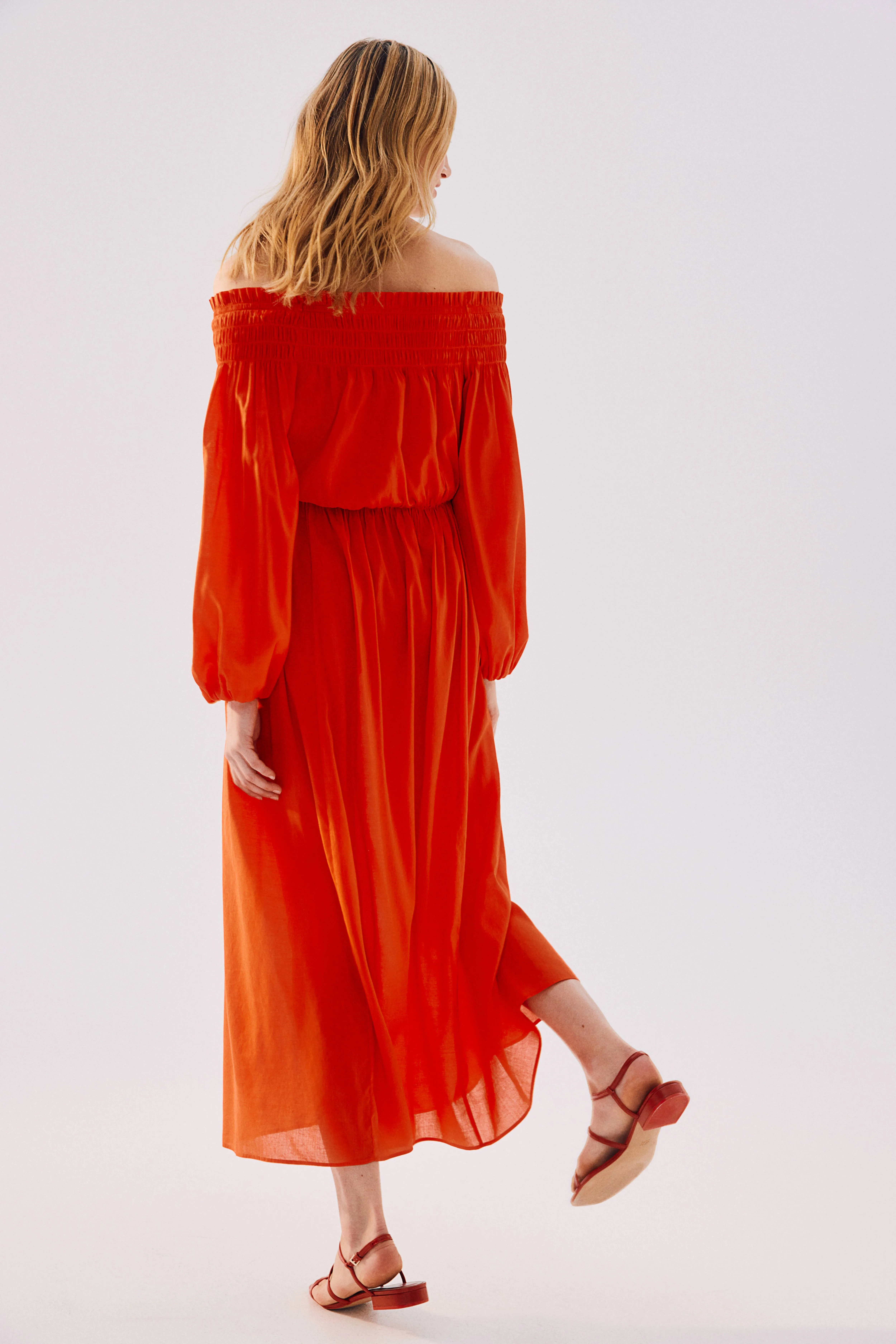 Smock-topped off-the-shoulder dress - Long sleeve - Midi - Bright red - Ladies | H&M GB